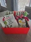 Grinch Womens Christmas Gift Set Socks Bert's Bee Grinch Towel FREE SHIPPING