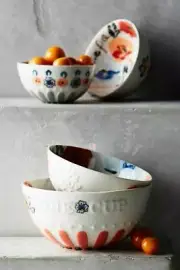Anthropologie HANDPAINTED LUCERNE MEASURING CUPS Flowers Raised Letters NIB
