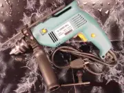 1/2" Electric IMPACT / HAMMER DRILL Variable Speed and Reversible with Chuck Key