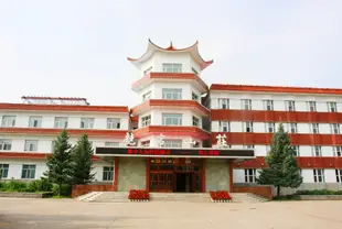 額爾古納莫爾道嘎龍巖山莊Longyan Manor