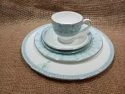 Wedgwood AMESBURY bone china 5-piece place setting; NWT