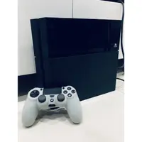 在飛比找蝦皮購物優惠-PS4 主機（附贈手把 遊戲光碟）保存良好、CUH 1107