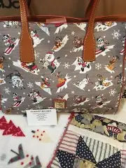 Disney Dooney & Bourke Walt’s Lodge Holiday 2021 Christmas Mickey Tote Bag Purse