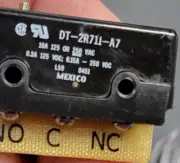 MICRO SWITCH DT-2R71 DT Series Standard Basic Switch DT-2R711-A7 NEW FREE SHIP