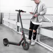 Electric Scooter Portable 900W 40KM/H 50KM Adult Foldable Travel E Bike APP