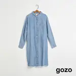 【GOZO】➤抽鬚造型牛仔洋裝(淺藍/藍色_F) | 女裝 修身 休閒 連身洋裝 連身裙