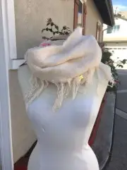 NEW! Betsey Johnson BJ47355 'Fuzzy Logic' Cream Fringe Infinity Loop Scarf, O/S