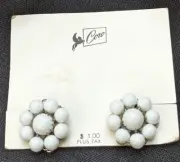 MID CENTURY CORO WHITE FACETED BEAD CLUSTER CLIP ON EARRINGS GERMANY ORIG. CARD