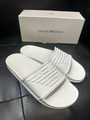 【EZ兔購】~ EMPORIO ARMANI 亞曼尼 EA 老鷹  拖鞋  現貨 UK   8 9