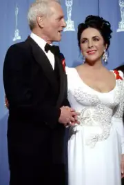 Paul Newman & Elizabeth Taylor at 64th Academy Awards at Dor - 1992 Old Photo 21