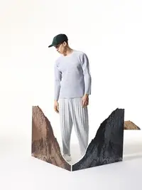 在飛比找Yahoo!奇摩拍賣優惠-【二手美品】ISSEY MIYAKE HOMME PLISS