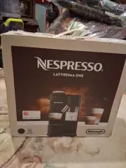 De’Longhi Nespresso Lattissima One Brand New