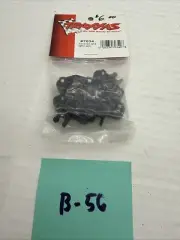 Traxxas 7034 - Axle Carriers Left & Right 1/16 E-Revo