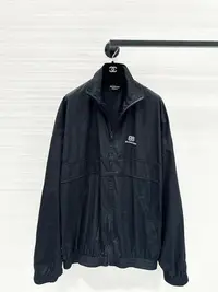 在飛比找Yahoo!奇摩拍賣優惠-BALENCIAGA 黑色字母風衣沖鋒衣外套，44碼，基本全