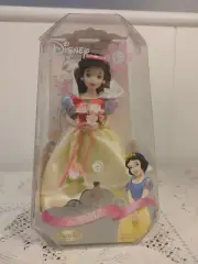 Princess Snow White 8” Porcelain Doll Brass Key Keepsake Disney 2006