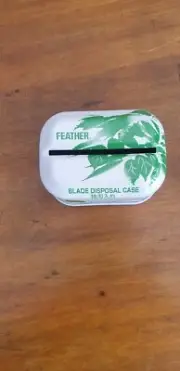 Feather Japanese All Metal Razor Blade Tin Disposal Case