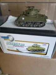 Dragon Armor M4A3E8 (76) W HVSS w/Diorama Base