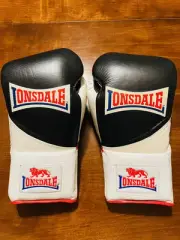 Rare Lonsdale Ultimate Pro Fight Contest Boxing Gloves 8oz (Grant Winning Reyes)