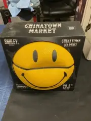 NIB Chinatown Market Smiley Yellow Basketball Rare