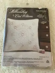 Williamsburg by Elsa Williams Crewel pillow kit Contrast In White unopened