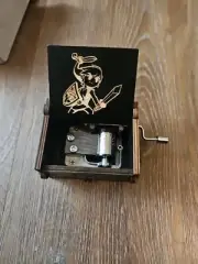 Zelda Wooden Music Box, Hand Crank Wood Legend of Zelda Theme Musical Black