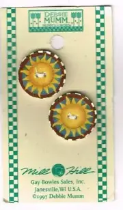 Sun Buttons Pair 22mm Debbie Mumm