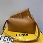 正品現貨 FENDI 芬迪 FENDI FIRST 小號 單肩包 斜挎包 手拿包 三角包 女生包包