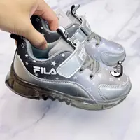 在飛比找momo購物網優惠-【FILA】FILA KIDS 小童運動電燈鞋-銀色旋風(7
