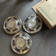 NOS 1970 Chevrolet Chevelle Hub Caps Wheel Covers Hubcaps