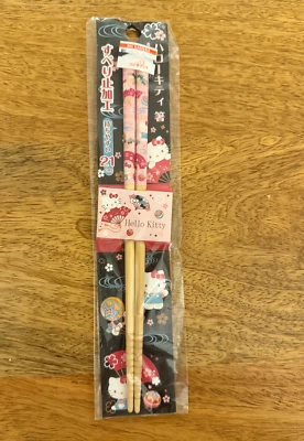 VINTAGE SANRIO HELLO KITTY bamboo CHOPSTICKS JAPAN FROM 2015 VERY RARE NEW