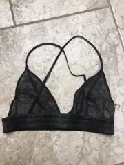 Victoria’s Secret Black Lace Cross Back Unlined Triangle Bralette Sz Small