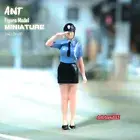 1/43 HK Female Police Salute Scene Miniatures Doll Figures For Cars Vehicle Toy