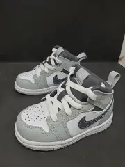 NEW Nike Air Jordan 1 Mid TD - Light Smoke Grey Size 5c 640735-078