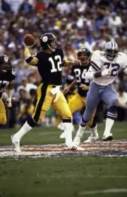 Super Bowl XIII Pittsburgh Steelers QB Terry Bradshaw in action ma- Old Photo