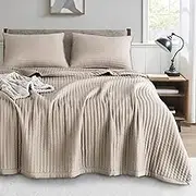 KASENTEX Quilt Mini Set-Stone Washed-Super Soft Bedspread-Light Weight-White Down Alternative Microfiber Fill-Machine Washable-Solid Colors, Twin +2 Shams, Camel