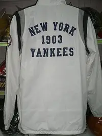 在飛比找Yahoo!奇摩拍賣優惠-貳拾肆棒球-日本限定品.MLB大聯盟紐約洋基UNIQLO外套