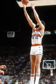 Greg Ballard of the Washington Bullets 1980's Basketball Photo 3