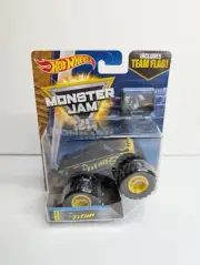 2016 Hot Wheels Monster Jam TITAN 1:64 Epic Additions 8/10 w/Team Flag SEALED
