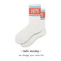 在飛比找ETMall東森購物網優惠-HELLO MONDAY街頭ins潮襪情侶條紋數字1975運