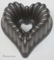 Valentine's Day Nordic Ware Elegant Heart Bundt Baking Cake Pan 10 Cup Capacity