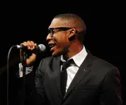 Singer Raphael Saadiq performs at day 2 of the 2009 Bumbershoot Mu- Old Photo