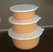 Tupperware Alfresco Aloha Mixing Bowls 3 pc Set Flat Bottoms Orange New
