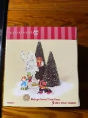 DEPT 56 NORTH POLE Accessory KRINGLE STREET TOWN SANTA NIB *Read -Santa Yellowed