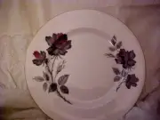 6 Made In England Royal Albert Dinner Plates BEAUTIFUL DEEP PURPLE & RED ROSED