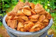 Coconut husk dry chips100% Natural Clean Coco Fiber Coir Chips Orchids Anthurium