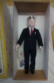 EFFANBEE "JOHN F KENNEDY" JFK ORIGINAL 1986 15" PRESIDENT DOLL 7905 TAG BOX MINT