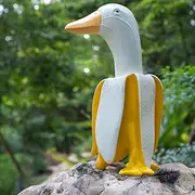 Lhocm Funny Large Banana Duck Garden Statues Decoration, Creative Duck Gnomes Garden Art for Outdoor Fall Winter Garden Decor, Outdoor Statue for Patio, Lawn, Yard Decoration, Cute Housewarming Gifts