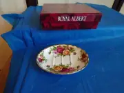 Choice Royal Albert Old Country Roses Bathroom Accessories: Soap Dispenser /Dish