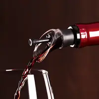 在飛比找HOTAI購優惠-【VACU VIN】抽真空器+瓶塞注酒器(黑) | 紅酒塞 