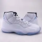 Air Jordan 11 Retro "LEGEND BLUE" 2024 - Size 8 - ct8012 104 (11970-11)